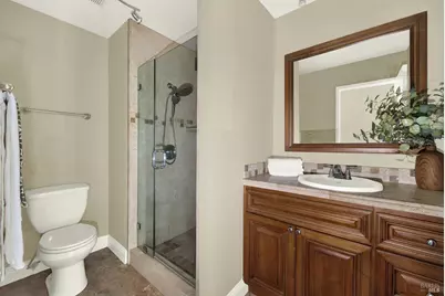 442 Yellowstone Drive, Vacaville, CA 95687 - Photo 18