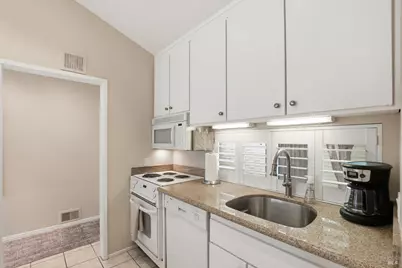 13 Fairways Drive, Napa, CA 94558 - Photo 10