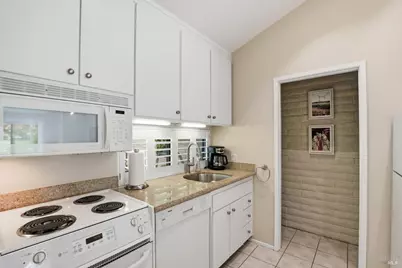 13 Fairways Drive, Napa, CA 94558 - Photo 12