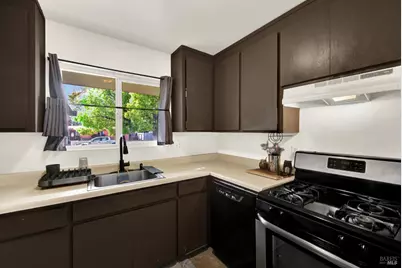 606 E Tennessee Street, Fairfield, CA 94533 - Photo 22