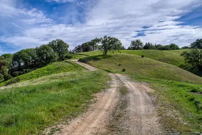 12300 Skaggs Road, Geyserville, CA 95441 - Photo 4