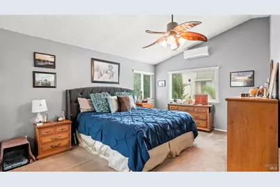 606 Sunnyvale Place, Vacaville, CA 95687 - Photo 38