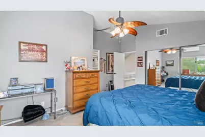 606 Sunnyvale Place, Vacaville, CA 95687 - Photo 40