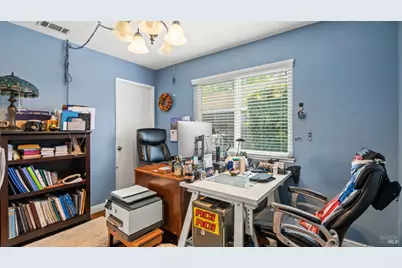 606 Sunnyvale Place, Vacaville, CA 95687 - Photo 28