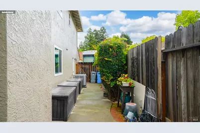 606 Sunnyvale Place, Vacaville, CA 95687 - Photo 46