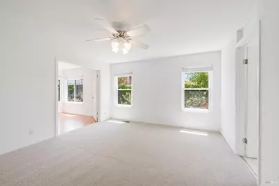 9151 Piccadilly Circle, Windsor, CA 95492 - Photo 14