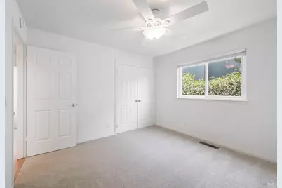 9151 Piccadilly Circle, Windsor, CA 95492 - Photo 20