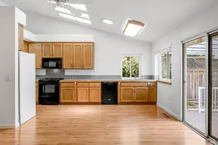 9151 Piccadilly Cir, Windsor, CA 95492 - Photo 6