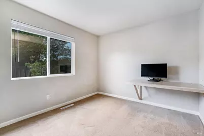 525 Oak Lake Avenue, Santa Rosa, CA 95409 - Photo 26