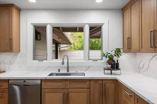 205 Alderbrook Dr, Santa Rosa, CA 95405 - Photo 18