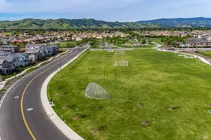 543 Vega Way, Vacaville, CA 95687 - Photo 8