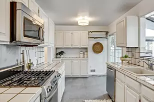 17 Redwood Dr Dr, San Rafael, CA 94901 - Photo 20