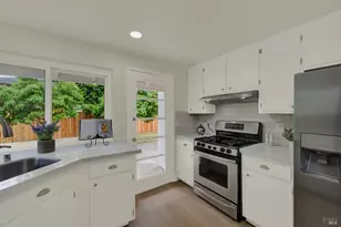 413 Violet Ct, Fairfield, CA 94533 - Photo 22