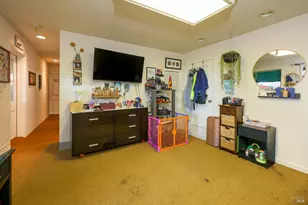 11 Green Point Ln, Novato, CA 94945 - Photo 18