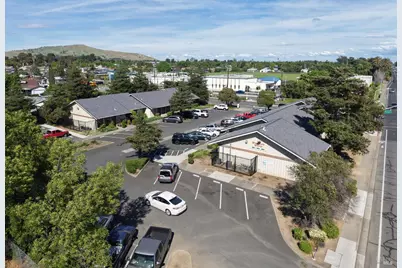 690 E Tabor Avenue, Fairfield, CA 94533 - Photo 14