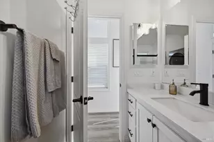 819 Center St, Healdsburg, CA 95448 - Photo 28