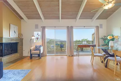 132 Tiburon Boulevard, San Rafael, CA 94901 - Photo 2