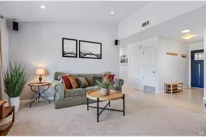 3886 Klamath Way, Napa, CA 94558 - Photo 2