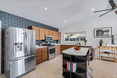 3886 Klamath Way, Napa, CA 94558 - Photo 4