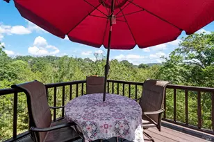 258 Circle Oaks Dr, Napa, CA 94558 - Photo 2