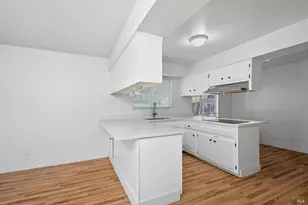 2537 Tamarisk Dr, Santa Rosa, CA 95405 - Photo 8