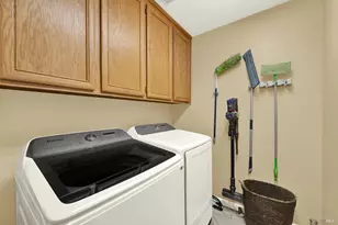 1315 Fullerton Dr, Fairfield, CA 94533 - Photo 32