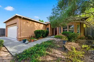 983 Liberty Dr, Napa, CA 94559 - Photo 2