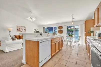 3211 Avenido Del Lago Way, Fairfield, CA 94533 - Photo 34