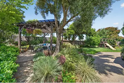 653 Windsor Drive, Benicia, CA 94510 - Photo 38
