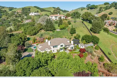 43 Oak Valley Drive, Novato, CA 94947 - Photo 2