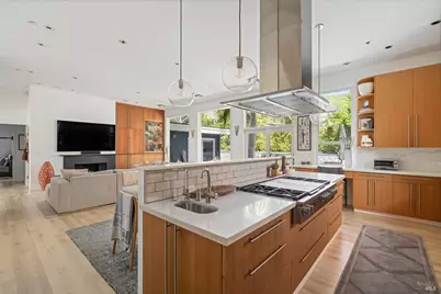 704 Las Colindas Road, San Rafael, CA 94903 - Photo 14