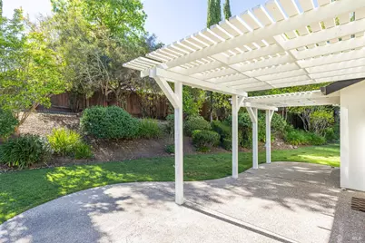 3335 Sterling Court, Napa, CA 94558 - Photo 32