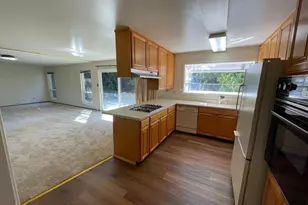12 Lawrence Dr, Novato, CA 94945 - Photo 8
