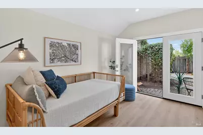 617 G Street, Petaluma, CA 94952 - Photo 28