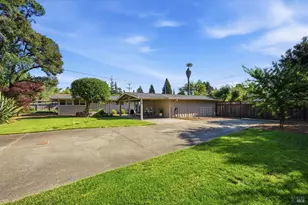 1053 Broadmoor Dr, Napa, CA 94558 - Photo 4