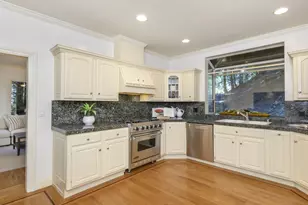 1065 Meadowsweet Dr, Corte Madera, CA 94925 - Photo 18