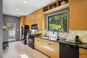 22 Clyde Ave, San Rafael, CA 94901 - Photo 14