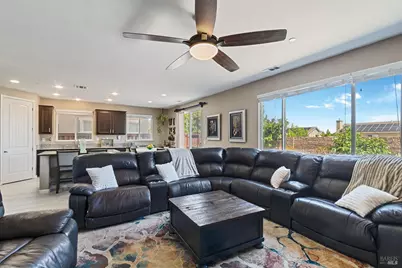 2126 Yellow Rose Circle, Fairfield, CA 94534 - Photo 10
