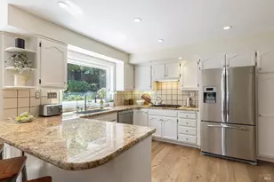 1018 Oakmont Ct, Napa, CA 94559 - Photo 6