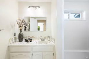 1018 Oakmont Ct, Napa, CA 94559 - Photo 40