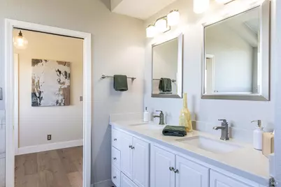 1018 Oakmont Court, Napa, CA 94559 - Photo 36