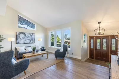 1018 Oakmont Court, Napa, CA 94559 - Photo 12