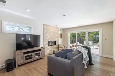 1018 Oakmont Court, Napa, CA 94559 - Photo 14