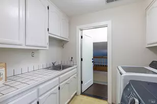 1018 Oakmont Ct, Napa, CA 94559 - Photo 30