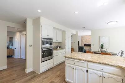 1018 Oakmont Court, Napa, CA 94559 - Photo 20