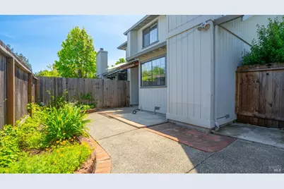 2306 Maher Drive, Santa Rosa, CA 95405 - Photo 4