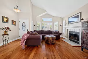 8536 Planetree Dr, Windsor, CA 95492 - Photo 2