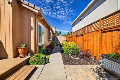 8536 Planetree Drive, Windsor, CA 95492 - Photo 26