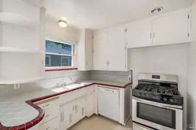 1034 Stewart Street, Santa Rosa, CA 95404 - Photo 12