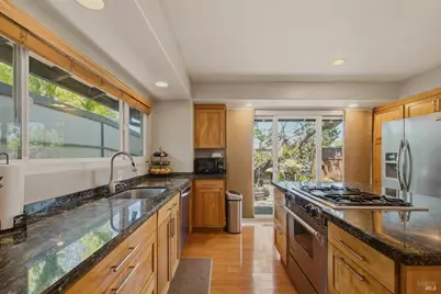 28 Elan Way, Napa, CA 94559 - Photo 2